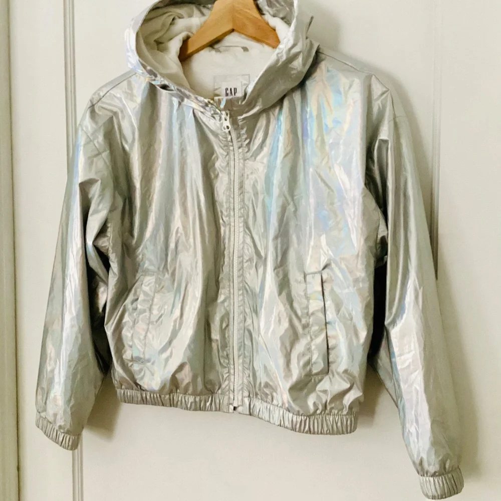 GAP girls silver windbreaker jacket Size L 10-11 Holographic hooded lightweight - Picture 2 of 12
